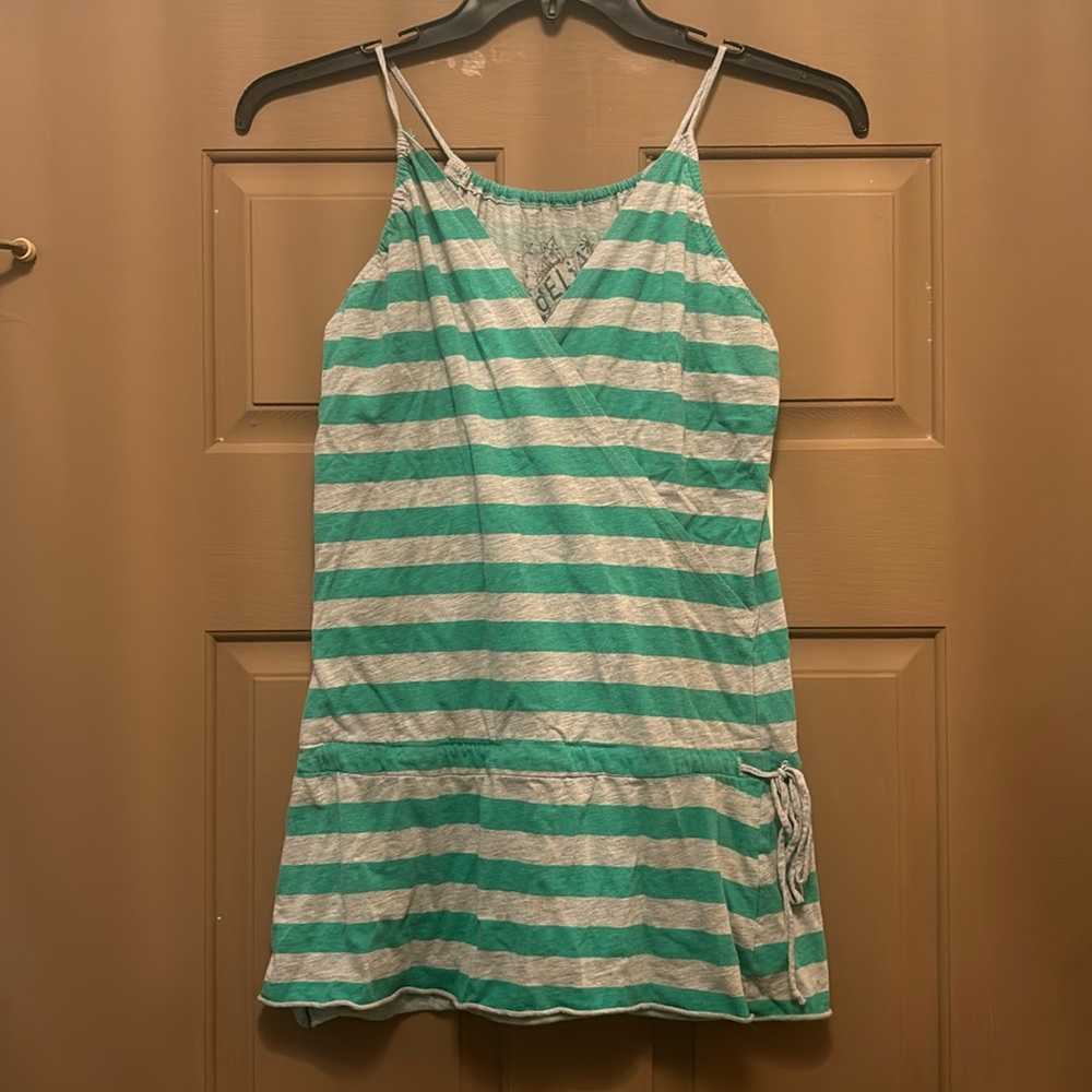 dELiA*s Green & Gray Top size Medium